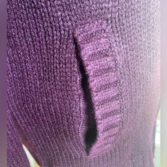 Forever 21 Men’s Knit Button Up Maroon Cardigan - Picture 3 of 7